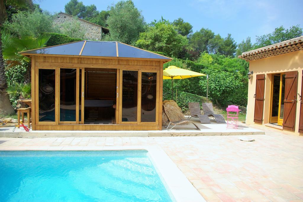 Bed and Breakfast Domaine Les Cigales Муан-Сарту Номер фото