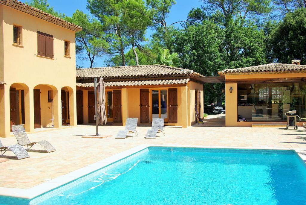 Bed and Breakfast Domaine Les Cigales Муан-Сарту Номер фото